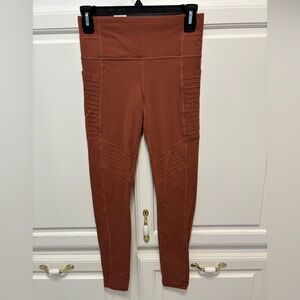 Athleta Stash Pocket Moto Tight Havana Brown Leggings Women’s Size XS